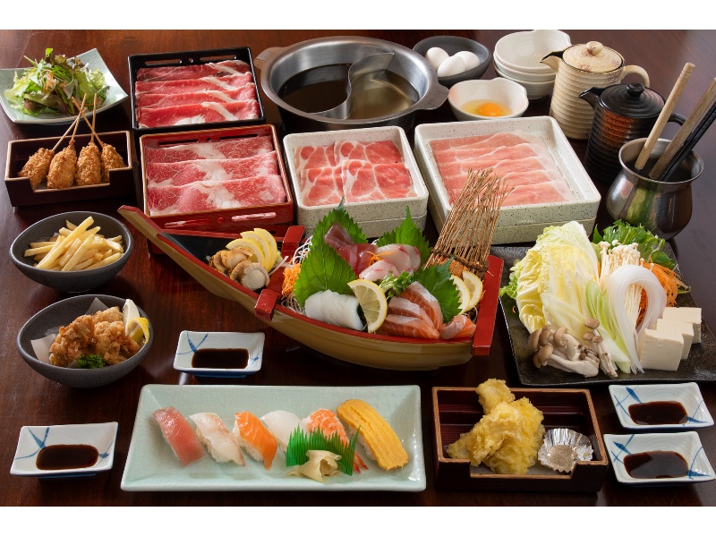 【刺身船盛り付き】国産牛しゃぶすき食べ飲み放題宴会コース
　＞ソフトドリンク飲み放題付き・・7,500円（税込）　＞アルコール飲み放題付き・・8,500円（税込）