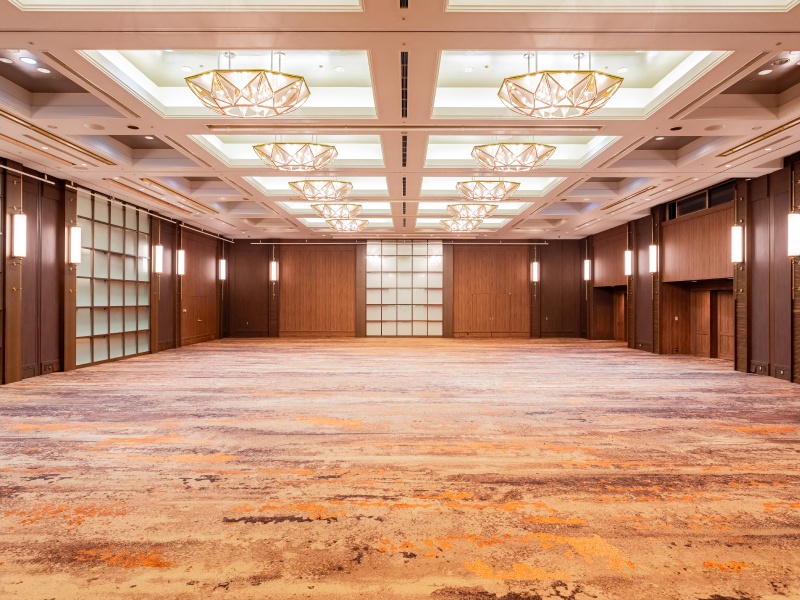 メインバンケットBALLROOM 01ではセミナーやパーティ、展示会にもご利用いただけます。オンラインでのｗｅｂ会議も可能。