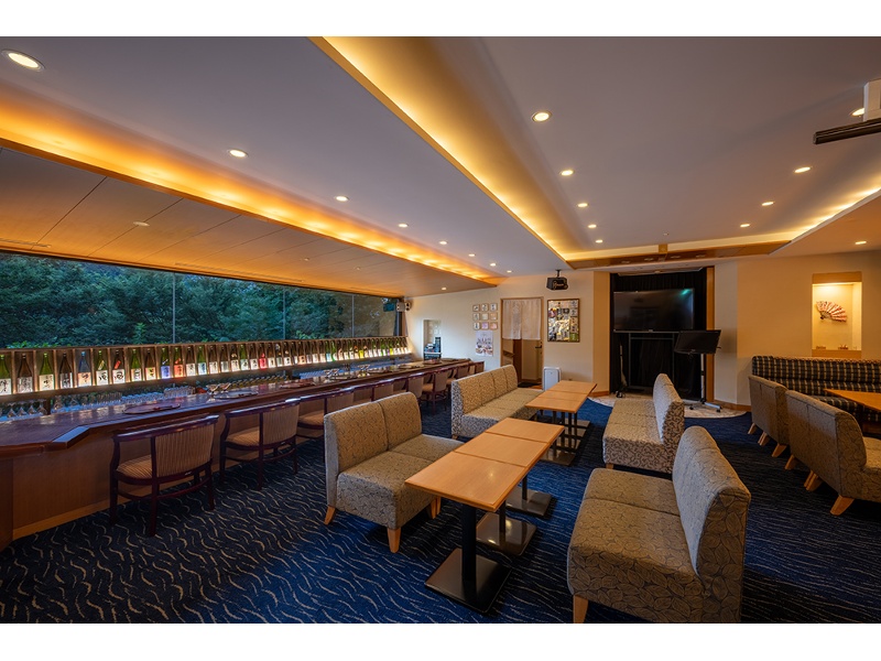 福島県内の日本酒を取り揃えた「日本酒Bar香林（こうりん）」
二次会にご利用いただけます。※要事前予約

※10名様以上・要事前予約