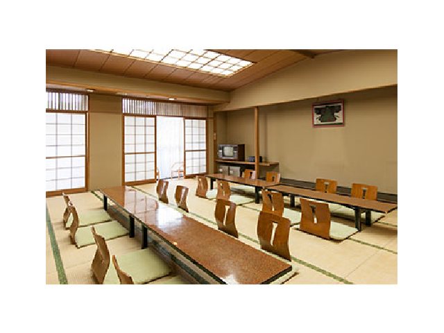 和宴会場24畳24名様収容可能、落ち着いた和室でご宴会は如何でしょうか。