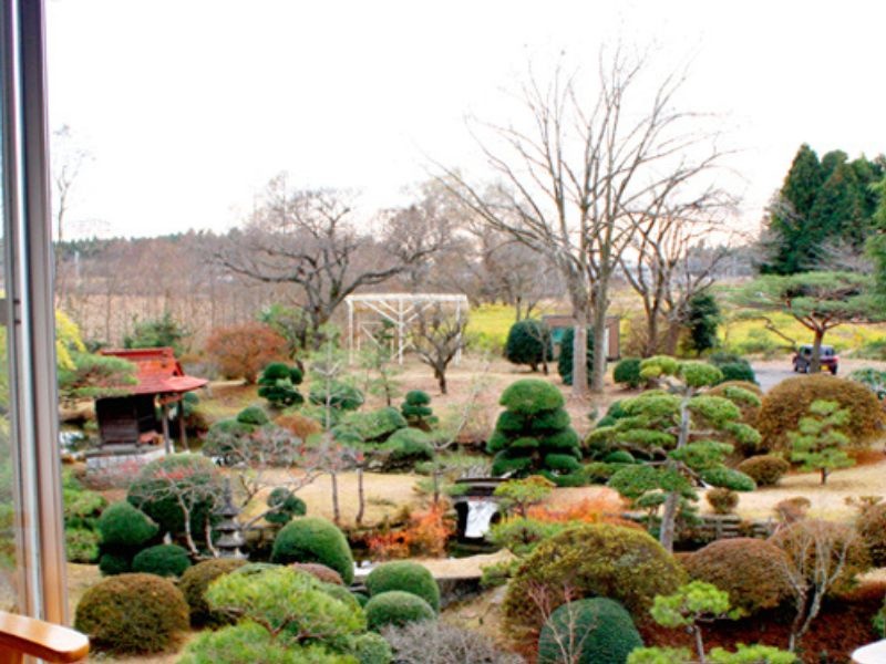 広大な日本庭園