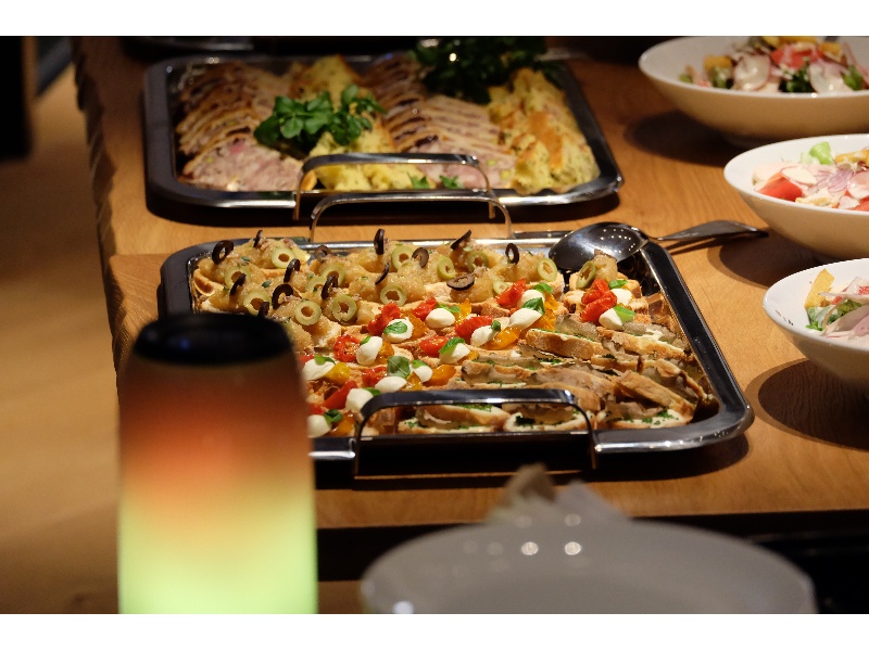 トリュフ料理を楽しむ立食貸切プラン