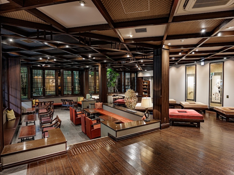 ■THE HIGASHIYAMA 1F
会場の階下にあるゆったりとロビーを含み、一棟貸切で贅沢にご利用いただけます。