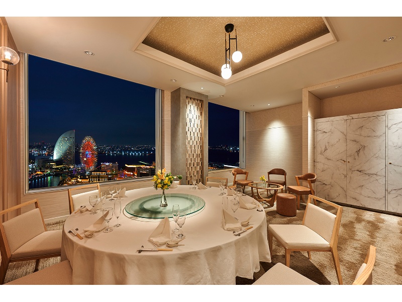 【貴賓室　金龍の間】
着席：6〜20名様