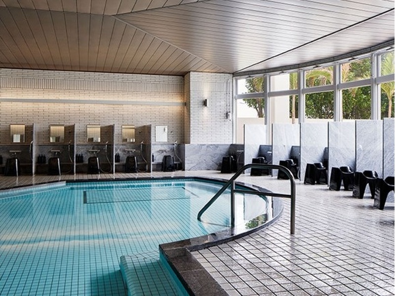  宴会後は大浴場でリラックス。リゾートならではの充実した施設で、宴会の余韻を楽しみながら、ゆったりとした時間をお過ごしいただけます。