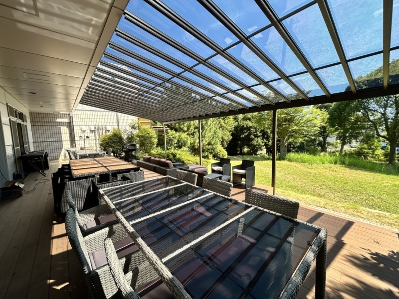 屋根付きのBBQ場完備です♪悪天候でも安心してご利用いただけます。