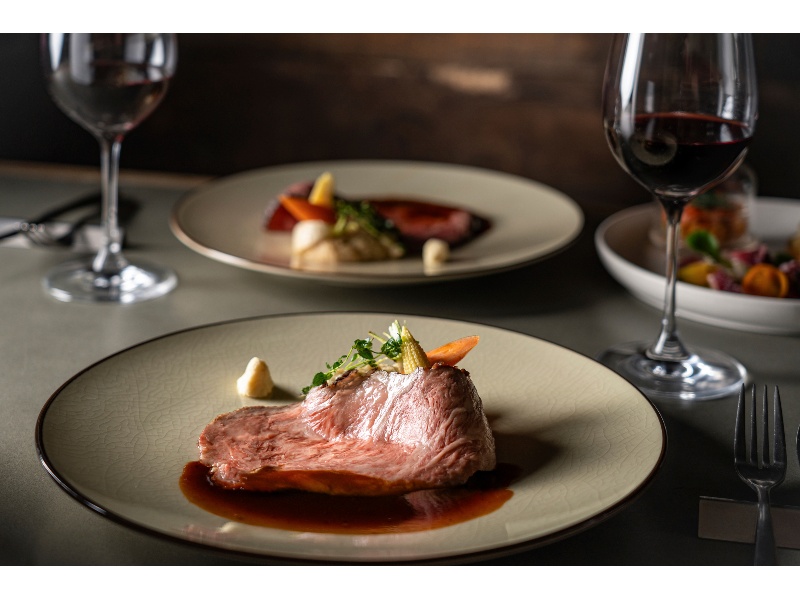 スパークリングを含む70種類と充実の2hプレミアム飲み放題付　氷温熟成牛などカジュアルにイタリアンを堪能　全7品　【～luce course～】