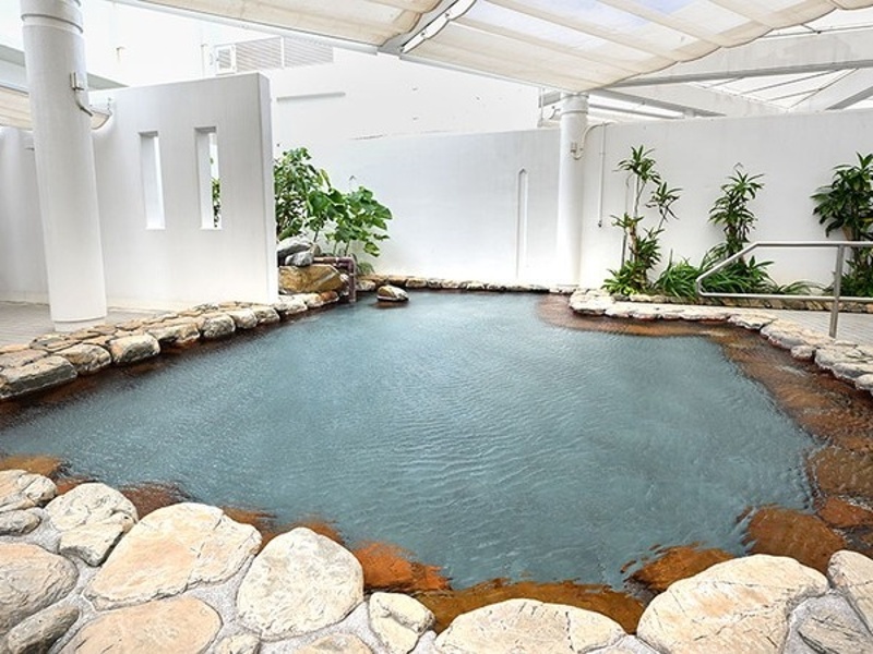  宴会後は大浴場でリラックス。リゾートならではの充実した施設で、宴会の余韻を楽しみながら、ゆったりとした時間をお過ごしいただけます。