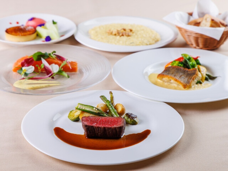 個室確約！接待や会食に【スパークリングワイン含む２時間半飲み放題付きダブルメインコース】