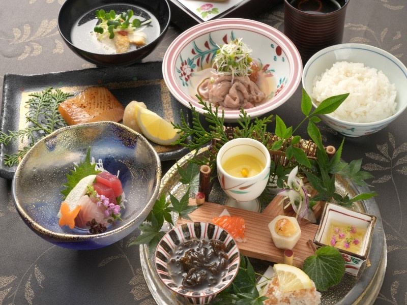 【季節の味わいと彩りを楽しむ】夜懐石　「匠」＋飲み放題150分