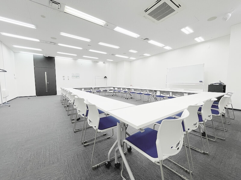 Q_82㎡_天井高2.5ｍ_セミナーやイベント会場に最適！