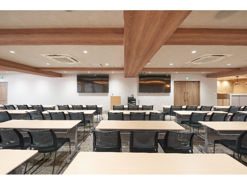 【メインフロア - スクール形式】- TIME SHARING 新橋駅前4F（銀座口） の写真