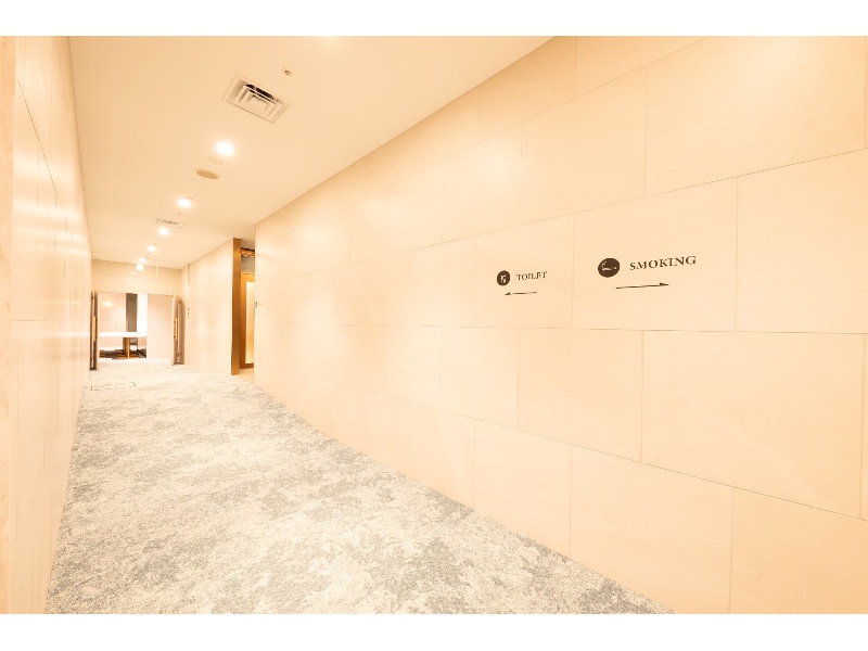 【スペース内廊下】