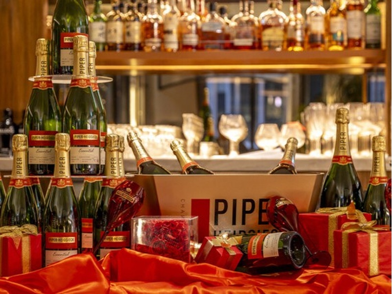 厳選シャンパーニュも多数ご用意、記念日や乾杯を華やかに彩る特別な一杯を