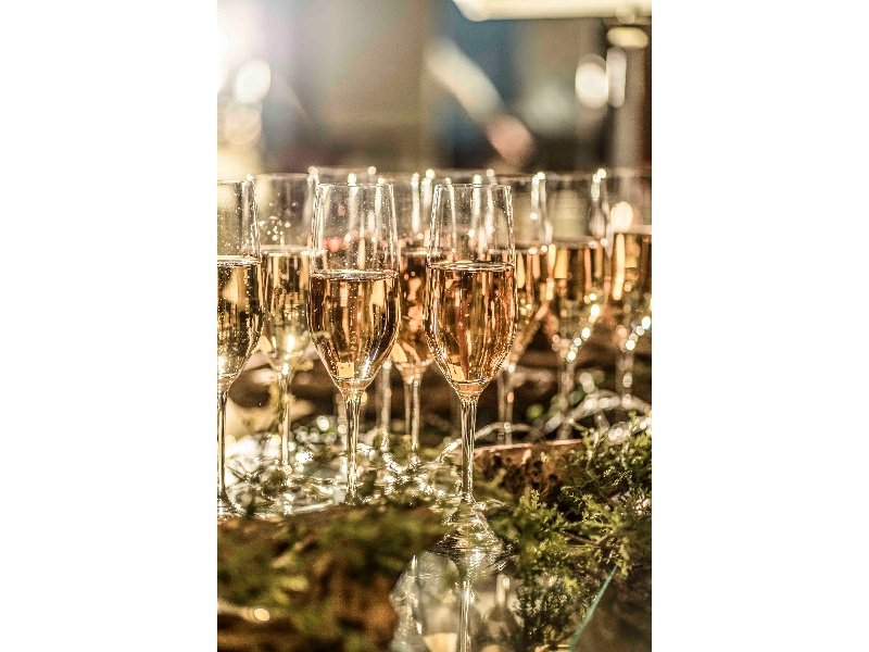 シャンパンで乾杯