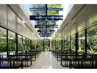 ザ ミュージックホール(本館庭園内)