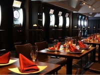 バグース新宿西口店