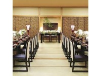 【玄海の間】椅子・机式<br />会場広さ　123㎡（77帖）<br />30名から60名利用可能な宴会場