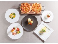 6,000円コース<br />・前菜盛り合わせ5種<br />・シェフの気まぐれパスタ<br />・甘鯛と小海老のミルフィーユ<br />・麓山高原豚の福島ブルブル仕立て<br />・本日のおまかせピッツァ<br />・季節のデザート