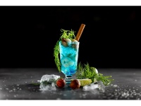 【BAR】<br />LIVELYでしか体験できないドリンクも多数ご用意<br />
