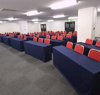 会議室は大小ございますので、大きな部屋を会場としてご利用頂き、小会議室を控室としてご利用いただくことも可能です。