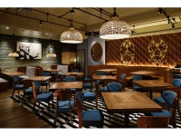 ラス ドス カラス モダン メキシカーノ イ タコス B1階