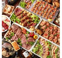 旬鮮食材をふんだんに使った<br />シェフ一押しのお食事をご用意！！<br />余興のお手伝いなど専属パーティーコーディネーターがフルサポートしますので、幹事様も安心です♪
