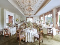 メインバンケット