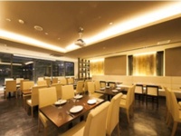 PIZZERIA & BAR LOGIC 本町