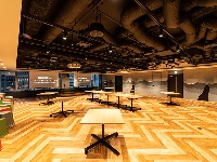 8C(135㎡)：立食70名