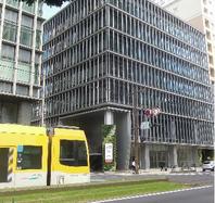 九州新幹線鹿児島中央駅徒歩3分の好立地。
新築ビル「南国アネックス」2階・3階です！