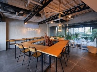 2F カフェ ＆ カジュアルダイニング