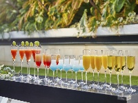 【充実したドリンク内容を2時間飲み放題】<br />豊富なドリンク内容のご用意がございます。<br />プランによってドリンク内容を変えることも可能。<br /><br />