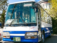 会社や駅までご指定の場所に送迎致します。乗車される人数様に合わせた配車や、経由も可能です！