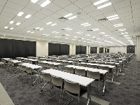 5階 会議室　Room3+4+5<br />スクール3名掛け348席