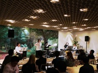 音響・ステージなど設備が充実！<br />楽器やバンド演奏もできる会場です。