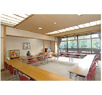 小会議室「両神」45㎡もございます。分科会場・少人数様の椅子席ご宴会場としてもご利用ください。