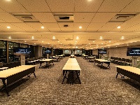 8F(290㎡)：立食150名