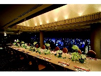 ミラージュヴィラ（ダイニング／夜景）