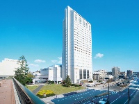大阪、神戸のアクセスポイントにそびえる"上質なおもてなし"