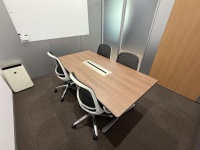 ミーティングルーム33P