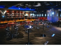 ダイニングダーツバーBee 川崎店