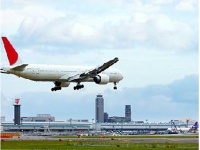 成田空港は第3ターミナルが稼動し、たくさんのLCCが就航しております。日本各地より廉価な航空運賃で成田に参集が可能となりました。