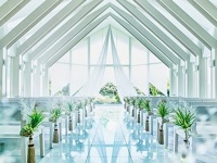 クリスタルホール