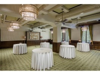 THE LIVING ROOM （ザ リビングルーム）