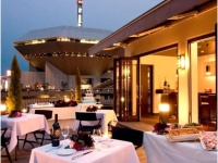 LOGIC大阪店　テラス