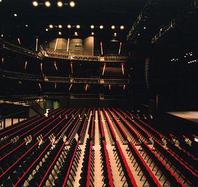 ■東京ドームシティホール（会場）<br />アリーナ着席イベント　2,355席<br />《内訳》<br />第3バルコニー（1階） ：447席<br />第2バルコニー（B1階）：478席<br />第1バルコニー（B2階）：440席<br />アリーナ（B3階）：着席時990席