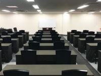 ホールD