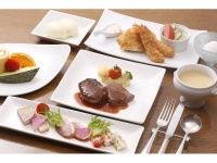 新館限定 おこさまハーフ・コース 4,000円（税・サ込）