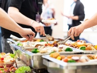 夏の懇親会キャンペーン実施中です！懇親会室料が50％OFF！